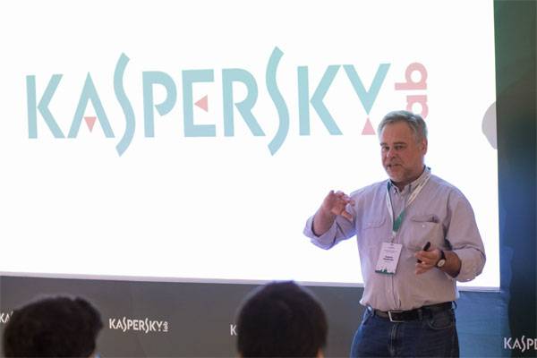Навіщо ЦРУ створює підроблені сертифікати 