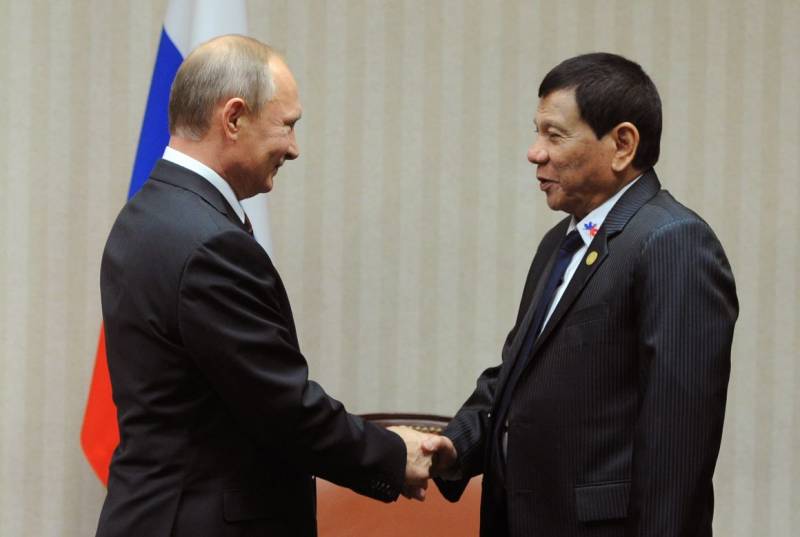 Duterte - Putin: Our military is delighted with the set of Russian arms