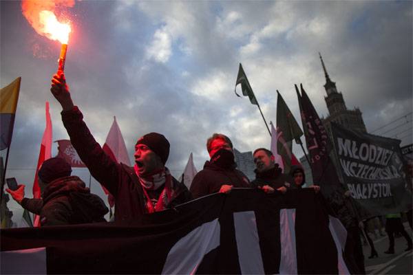 From Warsaw demanded to curb the Polish radicals
