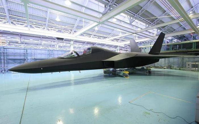 De Programm vun der Entwécklung vum japanesche Jagdflugzeuges f-3 agefruer