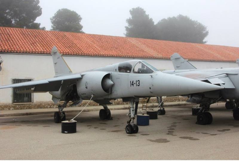 Privat Firma Draken International weider Kampffligeren kafen