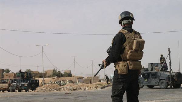 Den Irakiska armén har tagit kontroll på gränsen med Syrien i Anbar