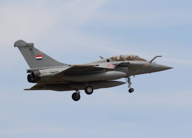 Frankräich presentéiere egypten nei Virschléi fir de Fliger Rafale