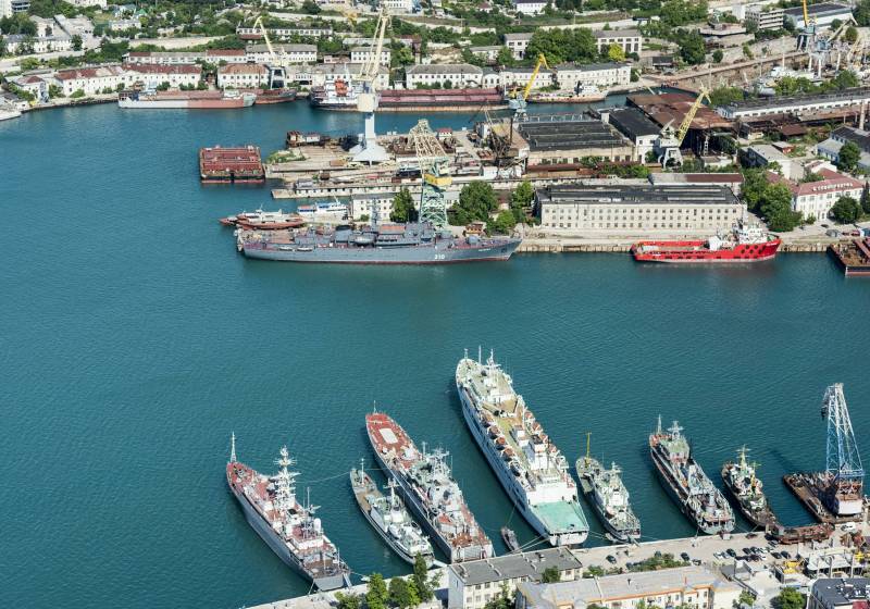 I Sevastopol, tidligere ukrainske soldater begyndte at modtage ind