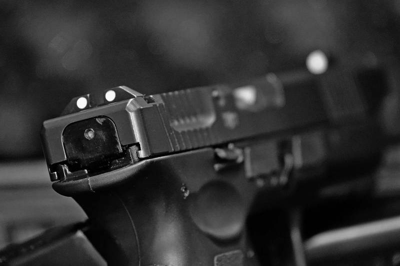 Ordinaire Glock killer - tchèque pistolet vz. 15