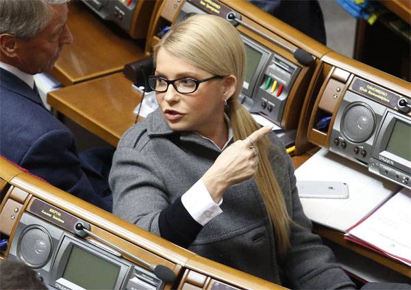 Aktuell Daten vun der politescher Bewäertung an der Ukrain. Poroschenko - sechseinhalb...