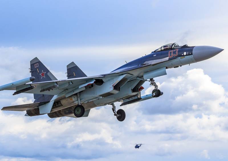 Америкалық БАҚ айтып, бір F-22 түспейді ресейлік Су-35