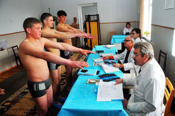 D ' Staatsduma huet erlaabt unerkannte deelweis gebrauche fir an der Arméi eng nei Inspektion ze Matmaachen