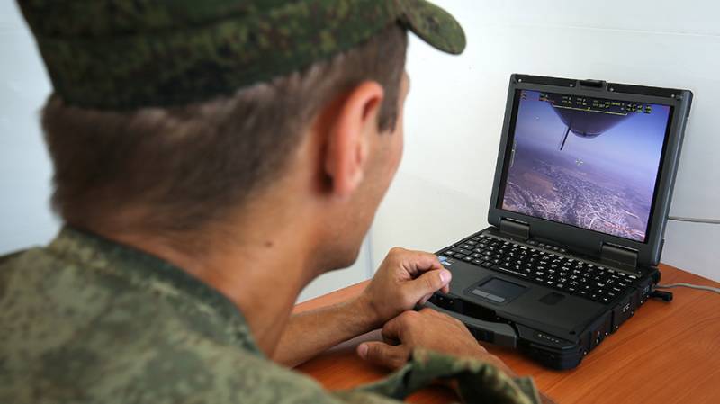 Für die Russischen Mikro-Drohnen erstellt gesichertes Kommunikationssystem