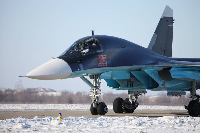 Le premier Su-34 seront en ZWO au début de 2018