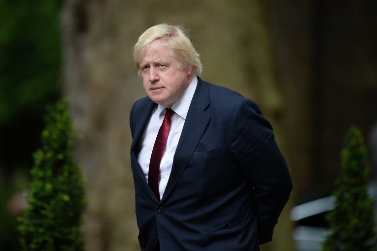 Johnson: les relations avec Moscou ne peuvent se développer de façon normale