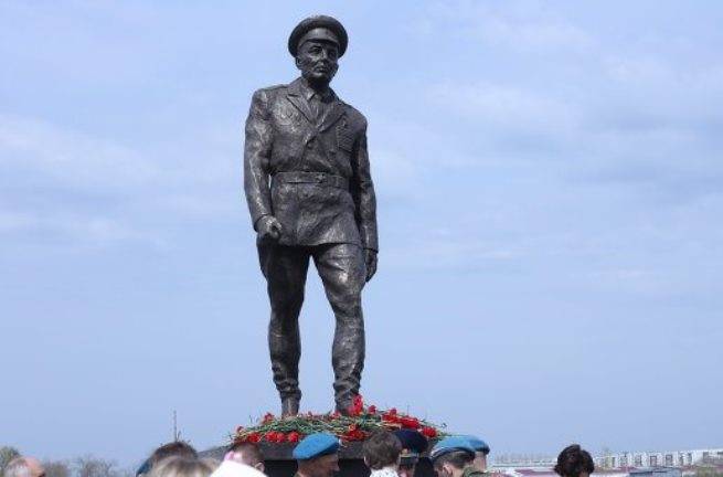 Dans la région de Volgograd, découvriront le monument Vassili Маргелову
