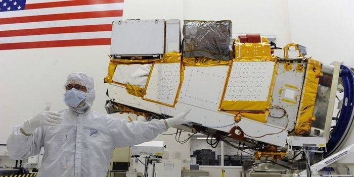 Estados unidos inician en la órbita de los satélites de la mecánica