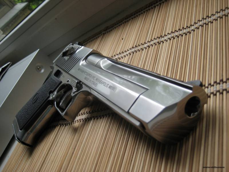 Najpotężniejszą broń. część 1. Pistolet Desert Eagle