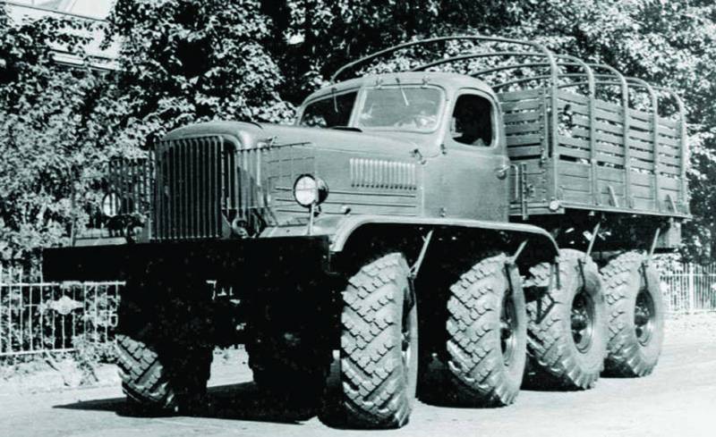 Ein erfahrener Geländewagen ZIS-Э134 «Layout Nr. 1»
