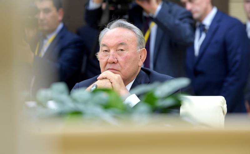 Aller au Kazakhstan pour une utilisation confortable latin soudainement gêné Nazarbaev
