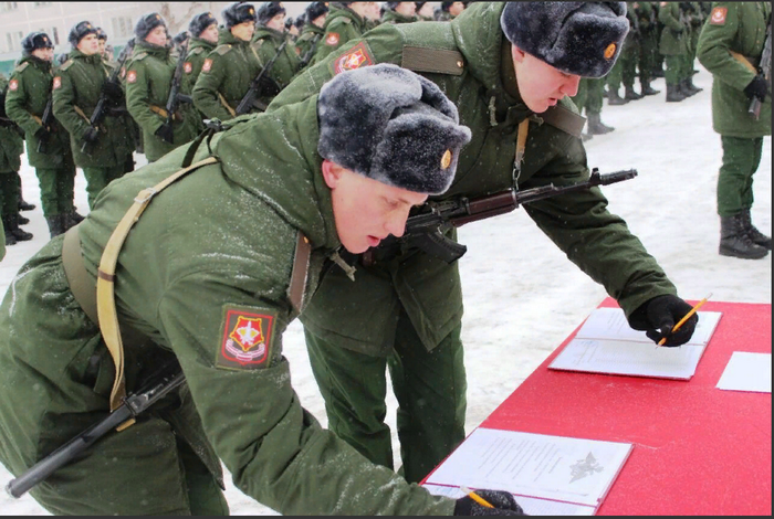 У Самарі понад 400 новобранців ЦВО прийняли Військову присягу