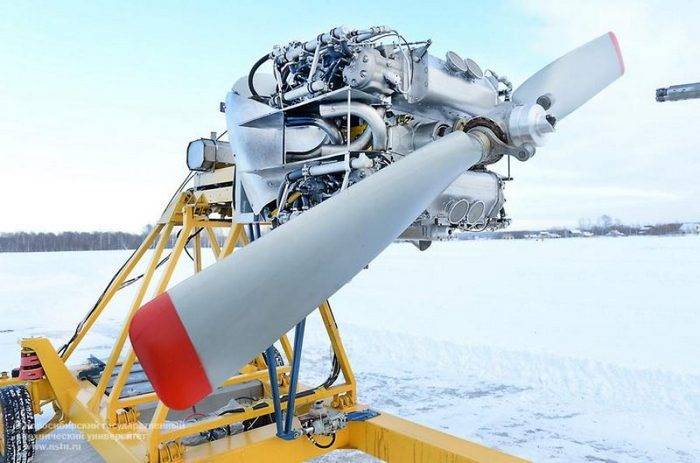 An Novosibirsk hunn Vollaluminium-Flugzeugmotor
