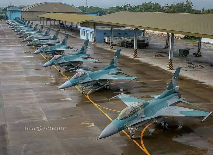 Indonesien geschéckt eng Ufro fir de Kaf vun US-nach 48 F-16-Kampffliger