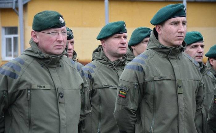 La lituanie a envoyé des instructeurs militaires en Ukraine