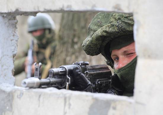 Les forces spéciales bloque percée диверсионной du groupe sur l'enseignement dans la région de Koursk