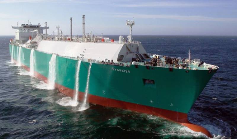 Bloomberg berichtete iwwer d 'zweet Tanker mat dem Russeschen Flësseggas fir d' USA
