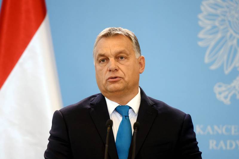 Венгрия айналады 