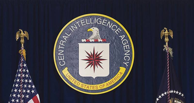 Russiagate, Striptease intelligens
