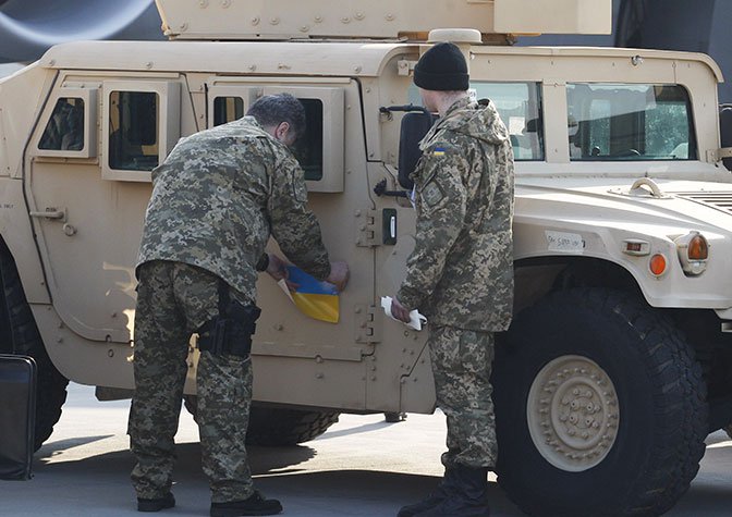 Як Амерыка апынулася «прэтэндэнтам» на даровую пастаўку Украіне ваеннай тэхнікі