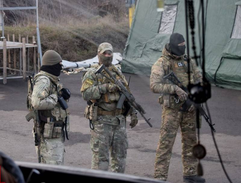 In the Donbass profit foreign instructors
