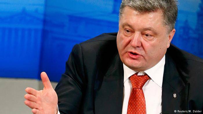 Парашэнка паскардзіцца генсаку НАТА на Венгрыю