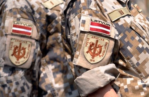 Масавы карыес перашкаджае Латвіі камплектаваць узброеныя сілы