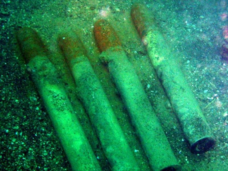 Frogmen in the Gulf undermined the shells of wartime