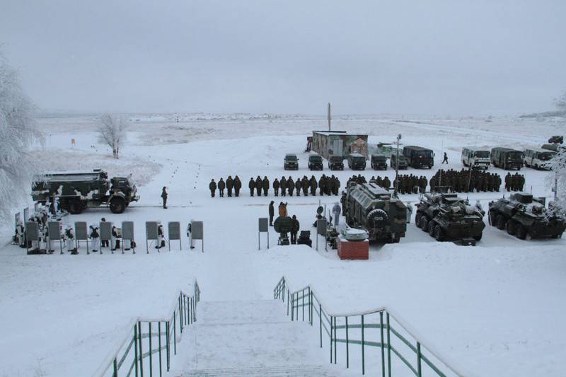 Le commandant de la 2e общевойсковой l'armée a tenu des frais d'officiers sur le terrain