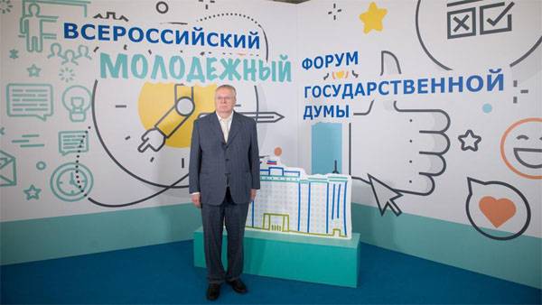 Жырыноўскі заклікаў ЦВК адмяніць рэгістрацыю Грудинина