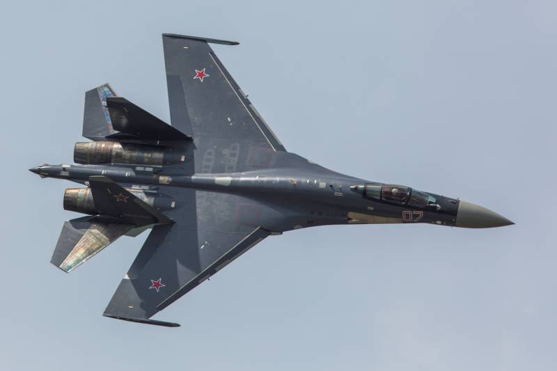 Fra su-35 og su-35S. Ulike prosjekter med lignende navn