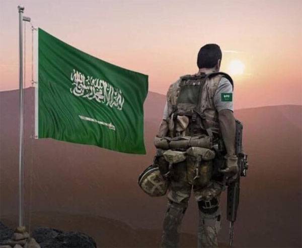 Saudiarabiens kung kastade en Sko på toppen av väpnade styrkor