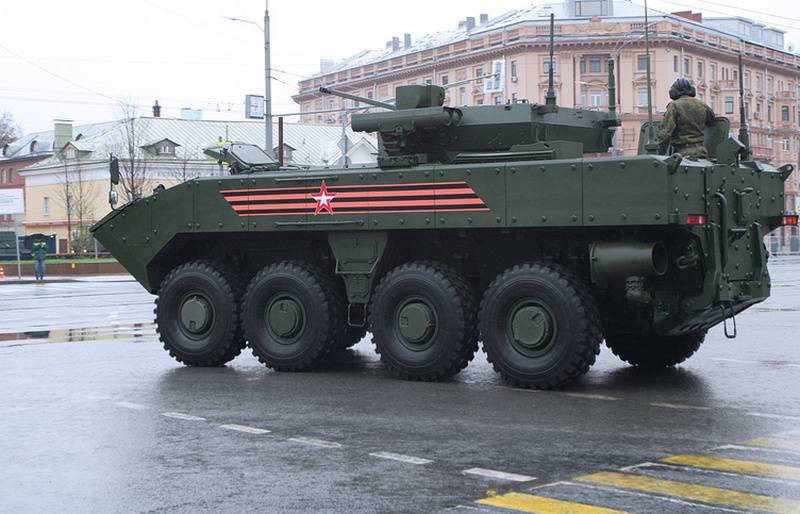 Эксперт: распрацоўваецца колавы танк можа атрымаць прыладу ад 