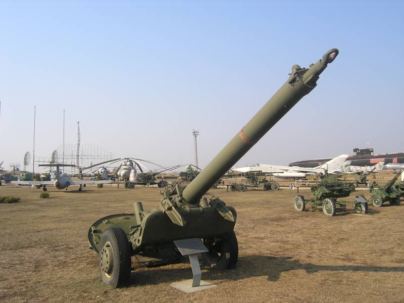 An Ost-Guta bedeelegt Mörser M-240