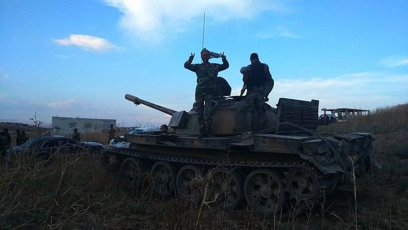 Den Syriska armén stöts en storskalig attack av militanter