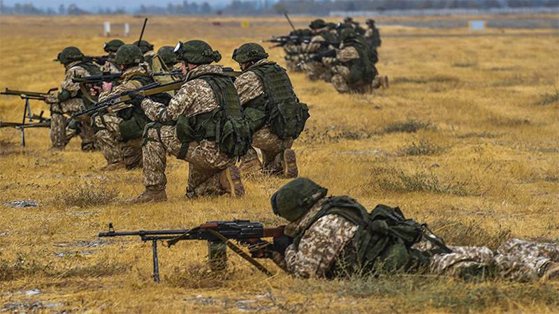 Soldaterne i Rusland og Tadsjikistan afholdt øvelser nær den Afghanske grænse