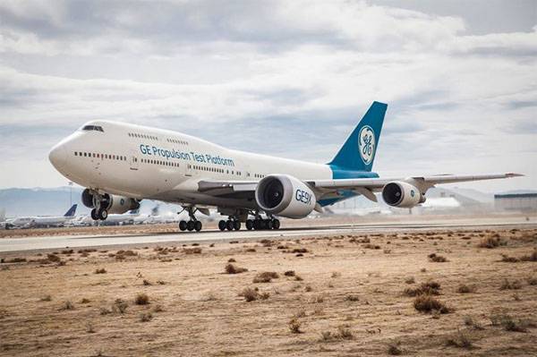 I Usa var de første prøveflyvninger af de største fly motor GE9X