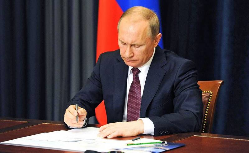 Former members of the armed forces of Ukraine residing in Crimea, will provide housing