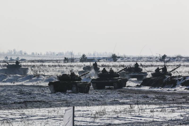 Marines kritt Panzer T-72B3 an T-80