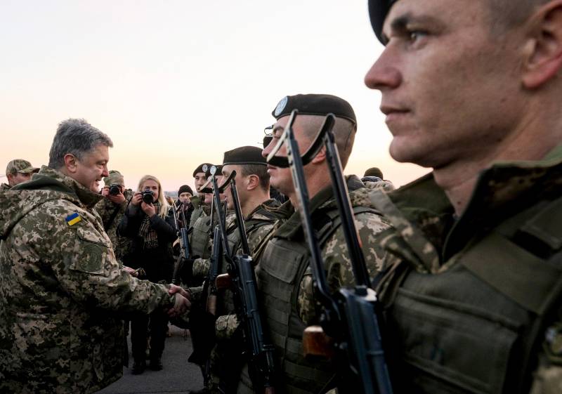 Expert: Poroshenko closed the road to NATO move troops to the Western border