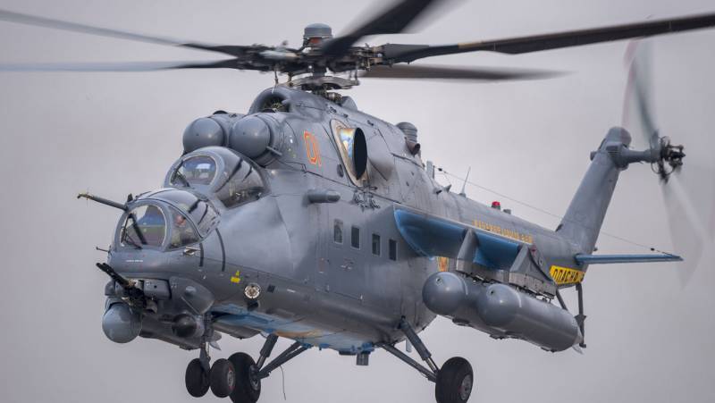 The experienced crews of the southern military district conducted flights on the Mi-35M along the Caucasus mountain range