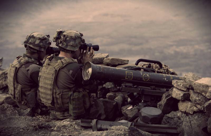 De seneste forvarsel af den sidste del af Syrien. Stilhed Makron