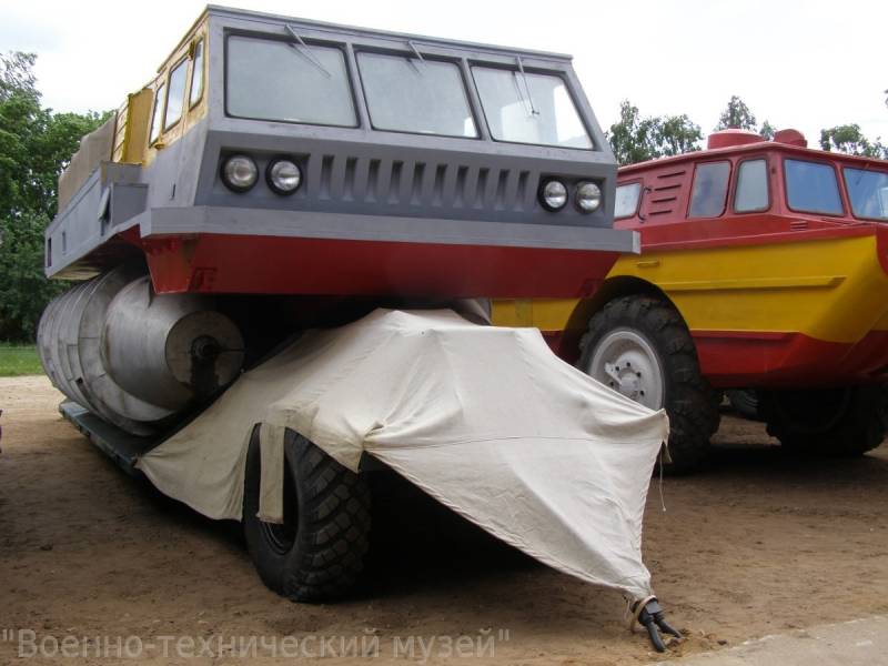 Erfueren снегоболотоход peu-3 / ZIL-4904