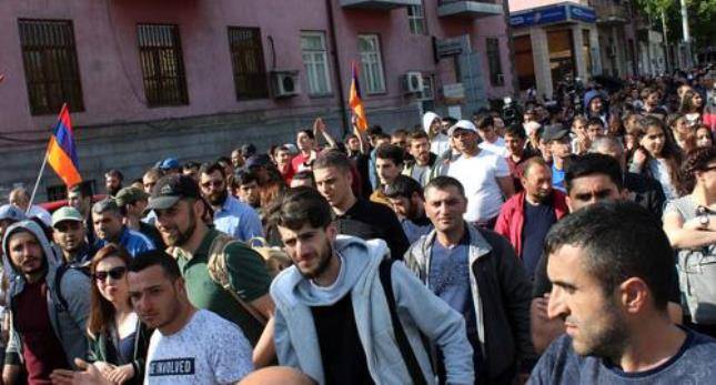 Mass protests in Armenia. The center of Yerevan is blocked