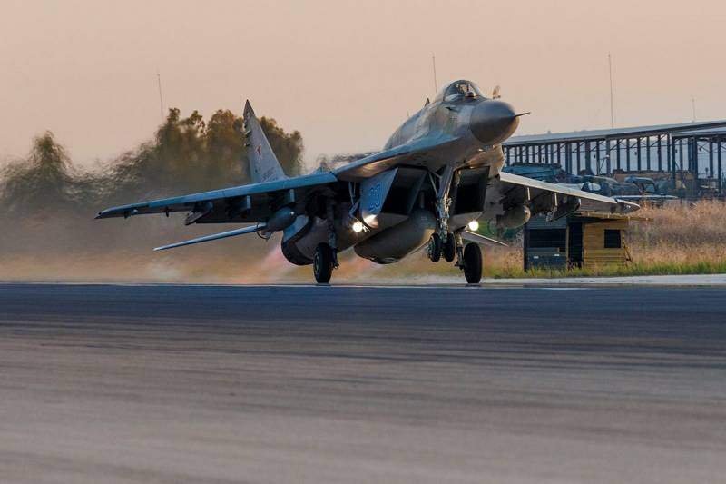 Les pilotes russes recevront de nouveaux gilets de survie»